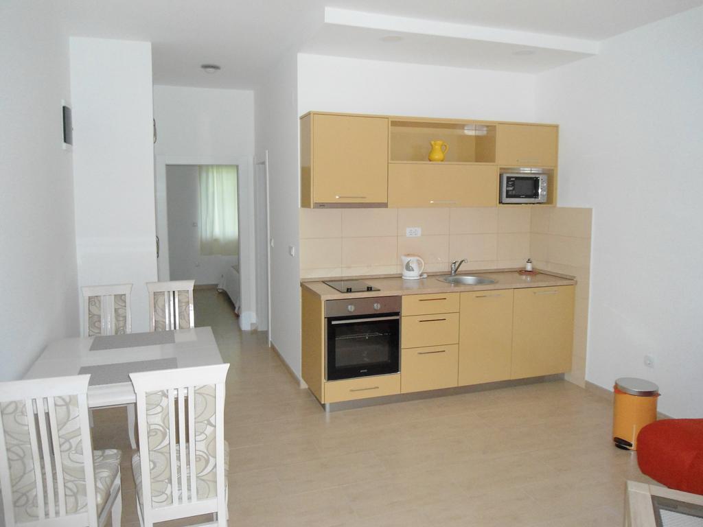 Apartments Raskovic Radanovići Exterior foto